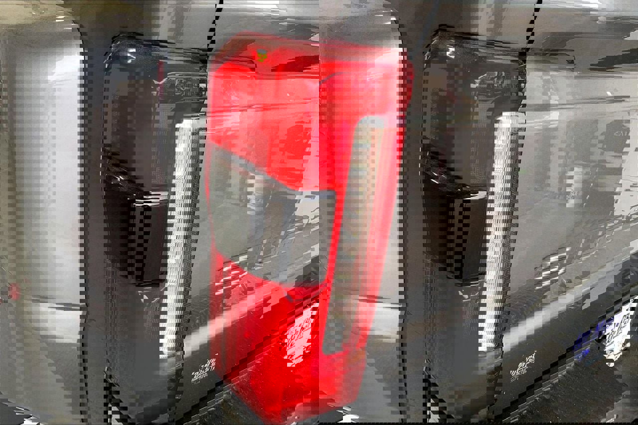 Used 2025 Ford F350 Lariat image 13