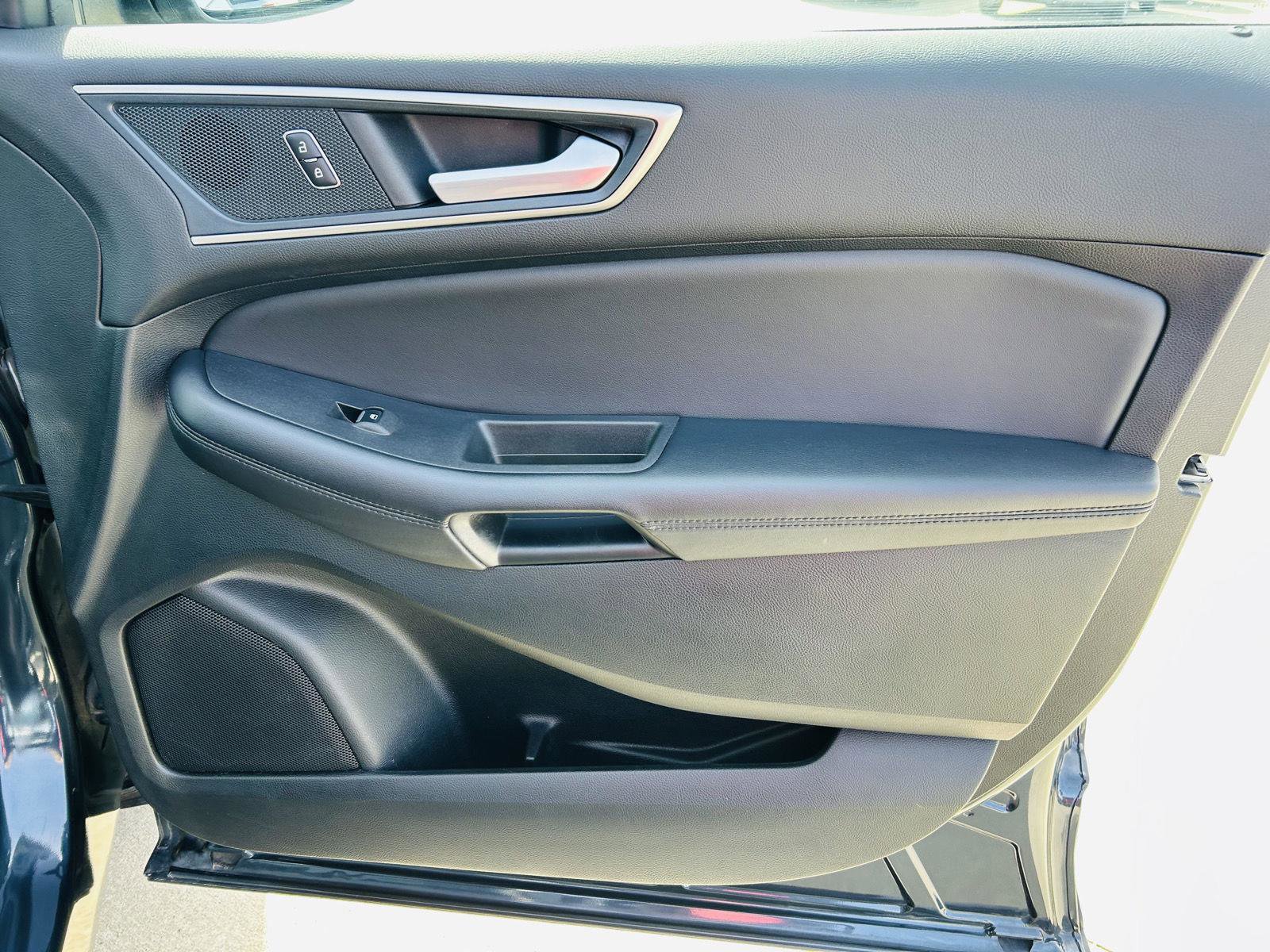 Used 2024 Ford Edge SEL w/ Convenience Package image 32