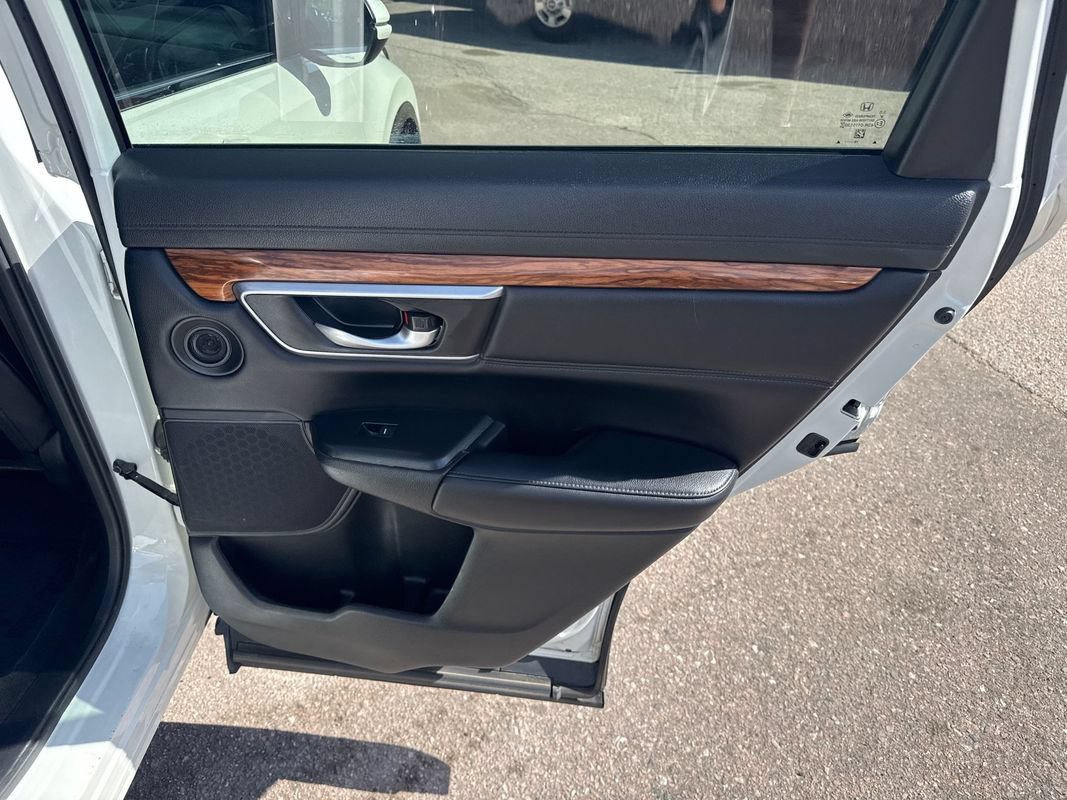 Used 2018 Honda CR-V Touring image 16
