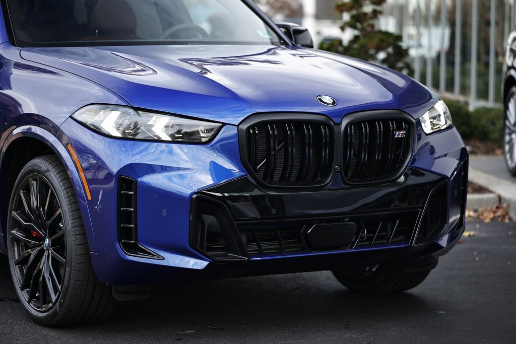 New 2026 BMW X5 M60i w/ Climate Comfort Package image 2