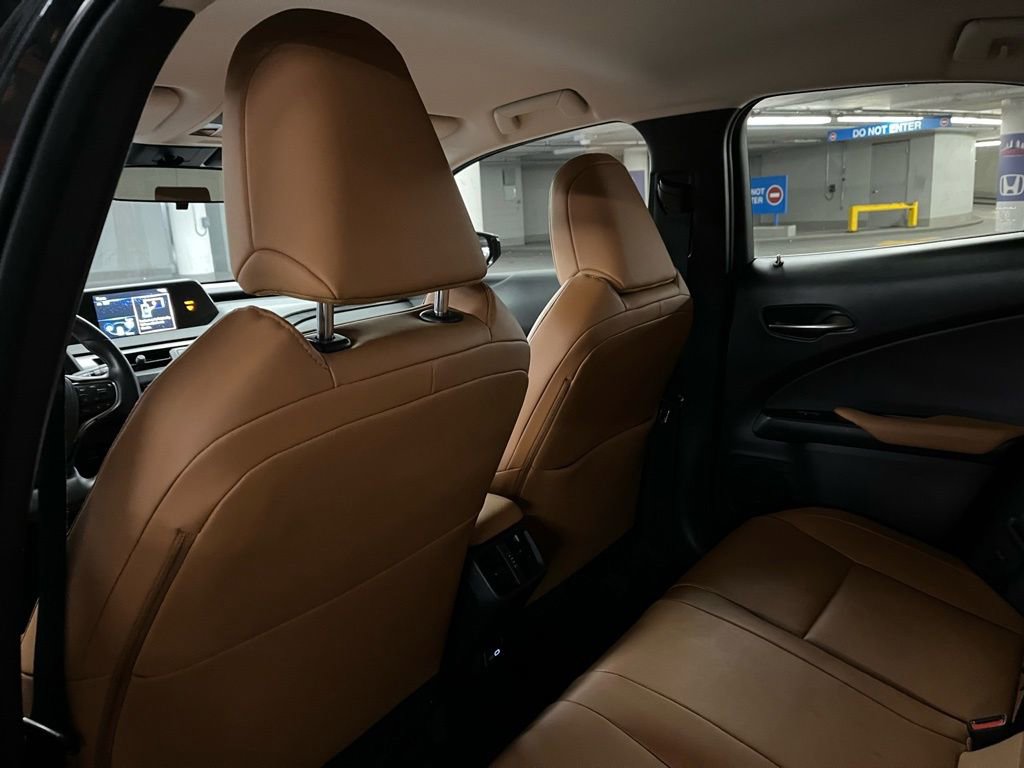 Used 2022 Lexus UX 250h 250h Base w/ Accessory Package (Z1) image 23