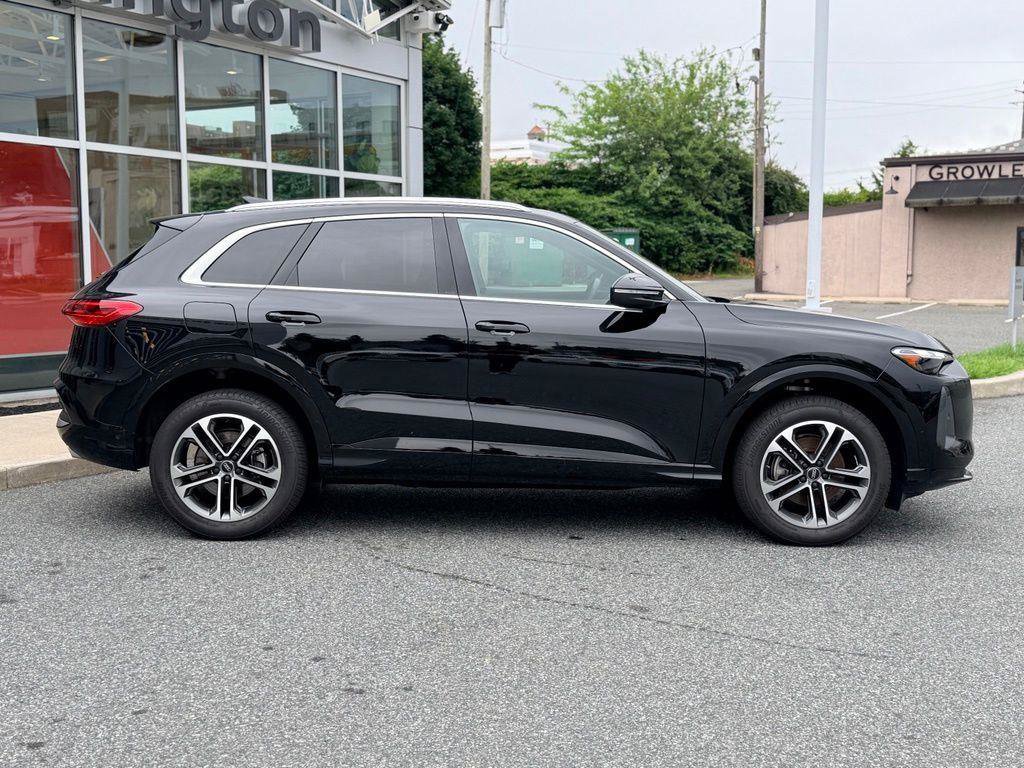 Certified 2025 Audi Q5 Premium w/ Convenience Package AWD/4WD image 7