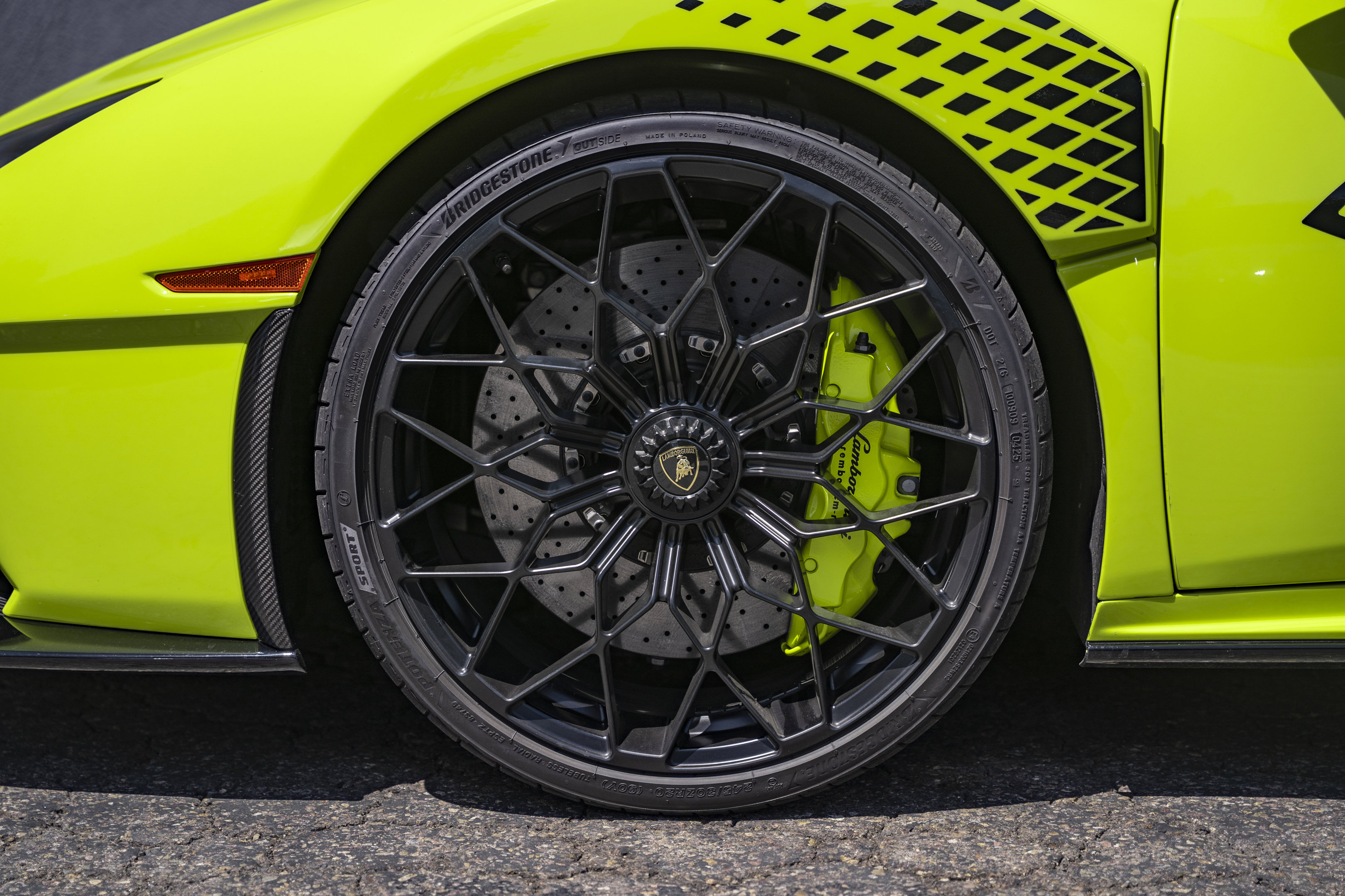 Used 2023 Lamborghini Huracan STO RWD image 15