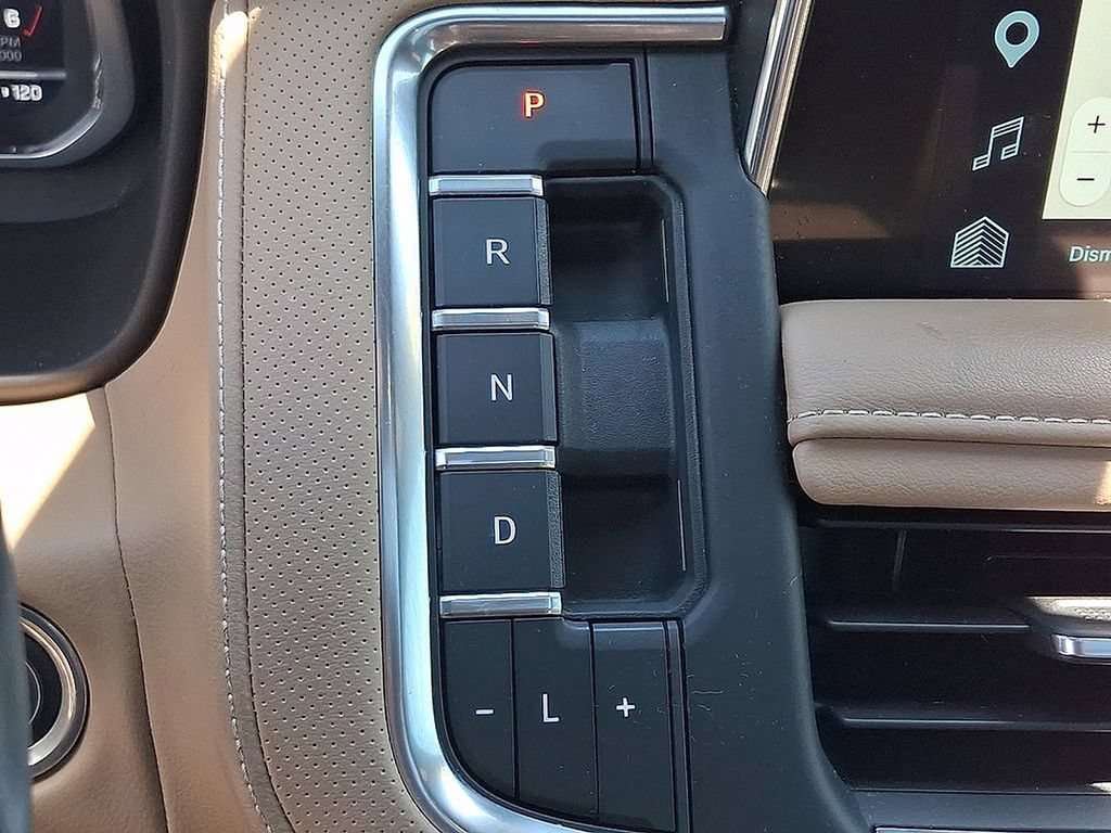 Certified 2023 Chevrolet Tahoe Premier w/ Advanced Technology Package AWD/4WD image 16