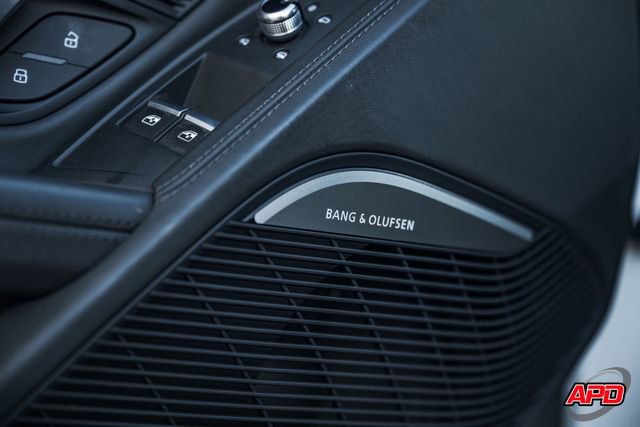 Used 2018 Audi R8 V10 w/ Premium Package image 89