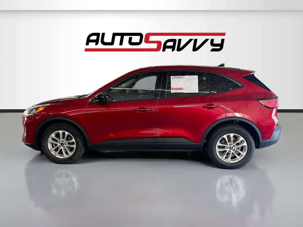 Used 2022 Ford Escape SE w/ SE Sport Appearance Package image 4