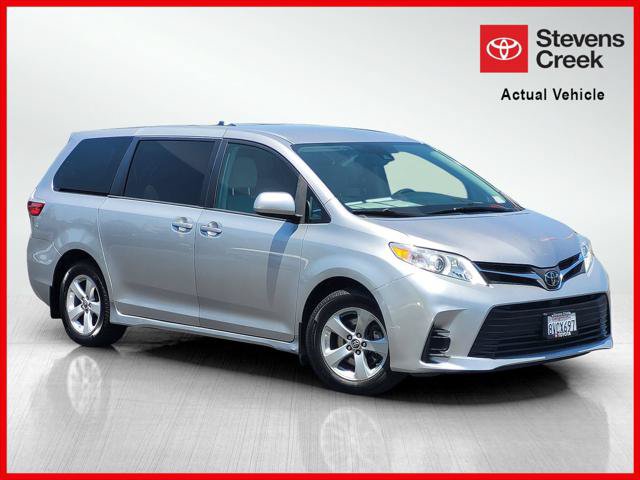 Certified 2018 Toyota Sienna LE FWD image 1