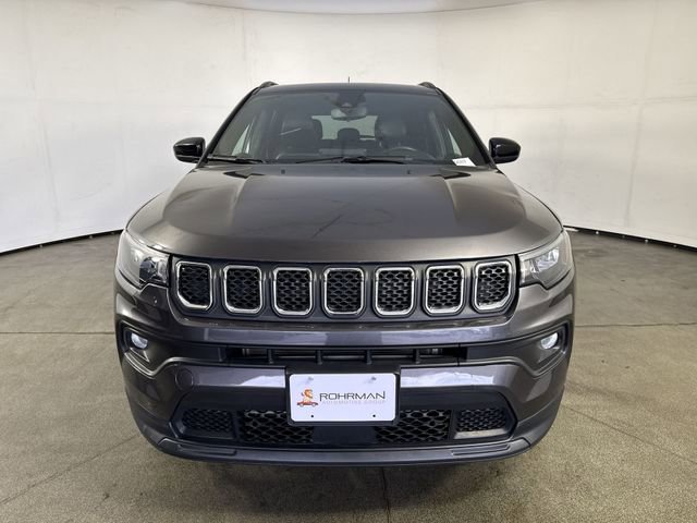 Used 2023 Jeep Compass Latitude w/ Sun and Sound Group AWD/4WD image 26