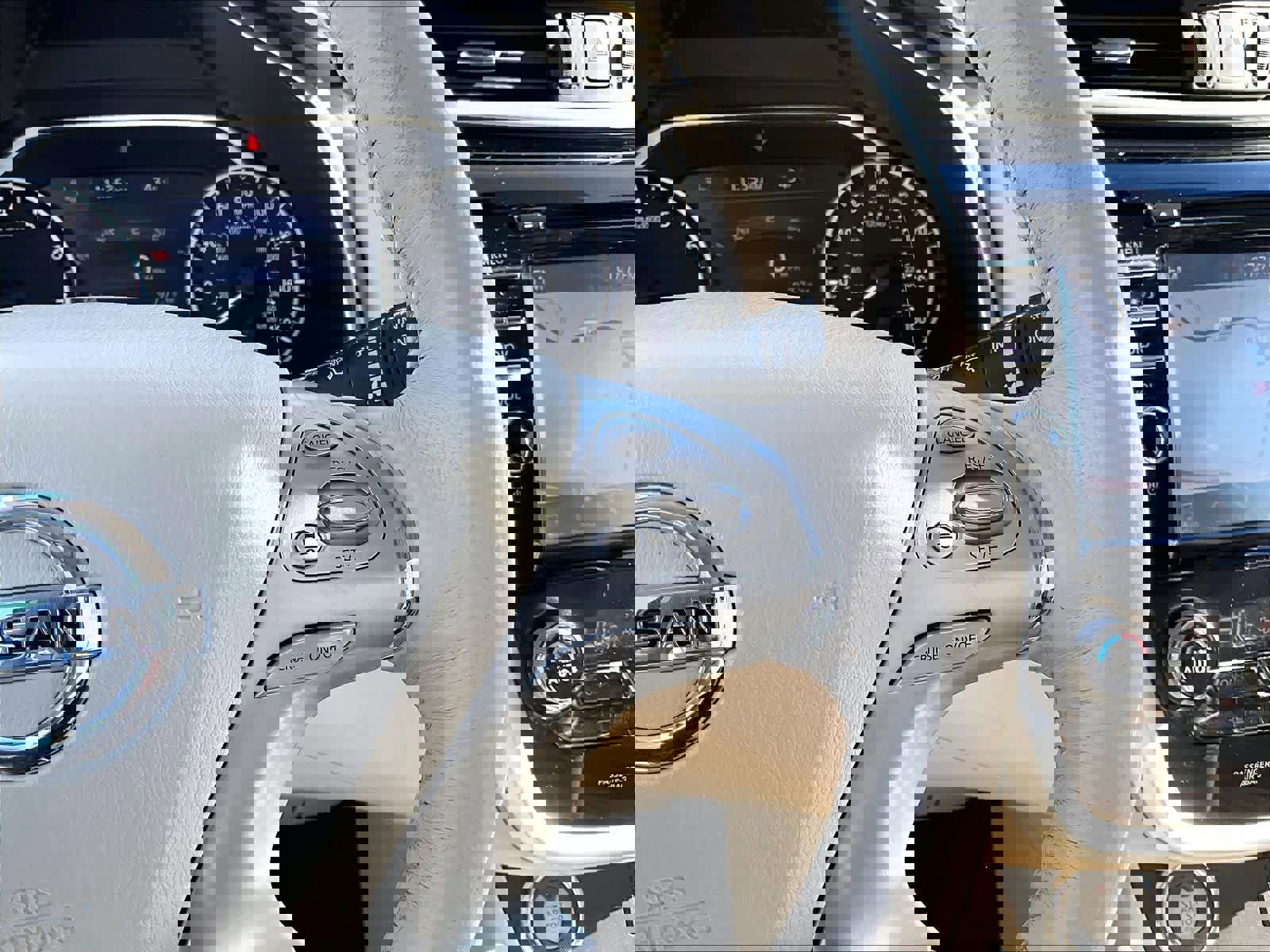 Used 2018 Nissan Murano SL w/ Moonroof Package image 24