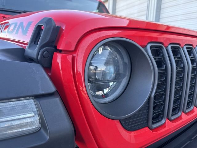 Used 2024 Jeep Wrangler Unlimited Rubicon AWD/4WD image 12