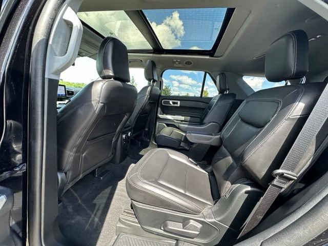 Certified 2023 Ford Explorer XLT w/ Equipment Group 202A AWD/4WD image 17