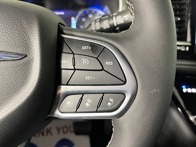 Used 2026 Chrysler Pacifica Select FWD image 21