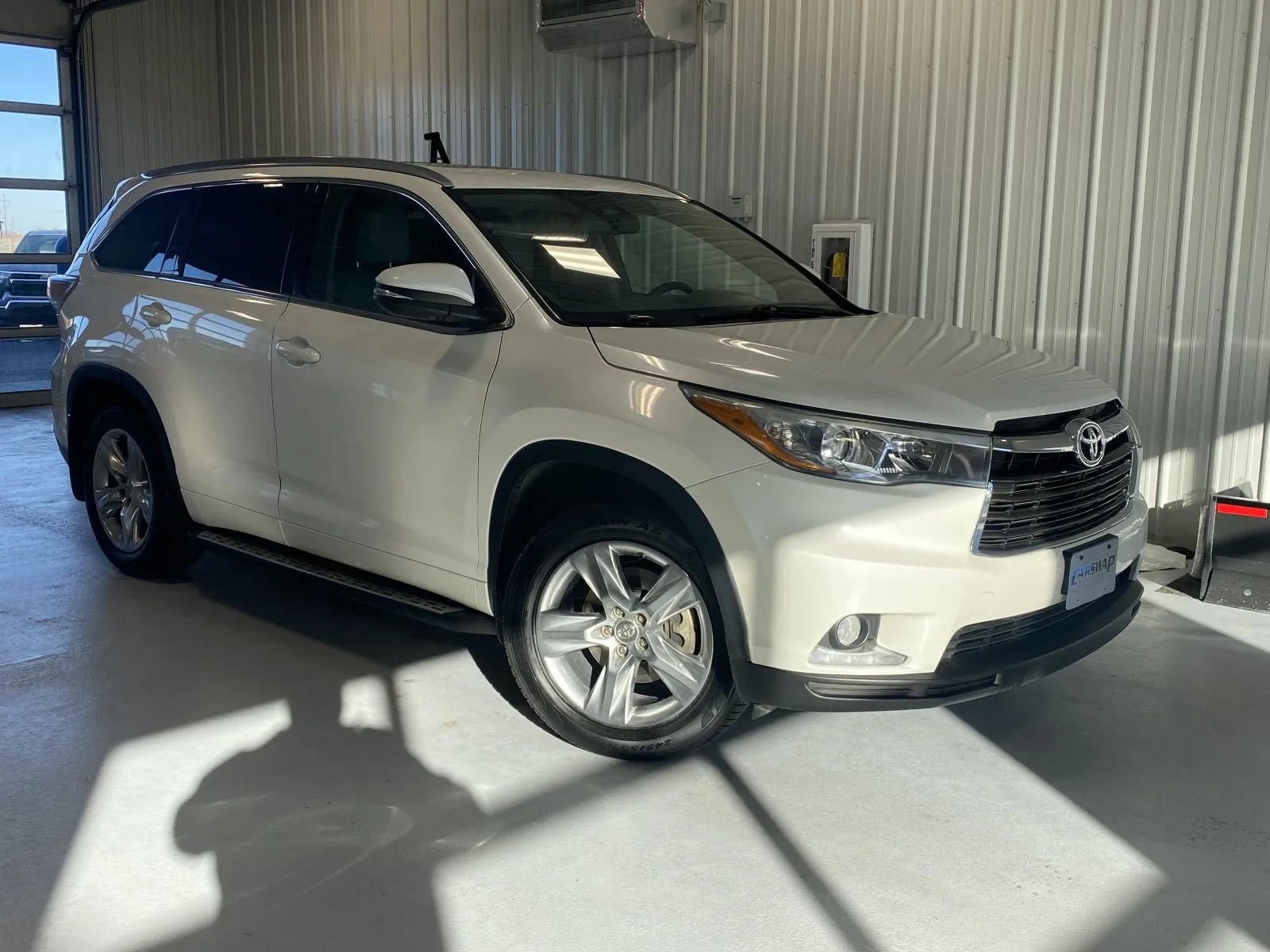 Used 2015 Toyota Highlander Limited image 1