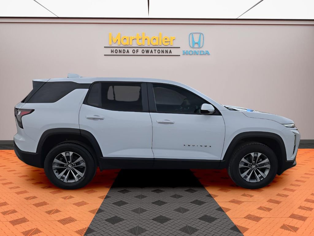Used 2025 Chevrolet Equinox LT AWD/4WD image 6