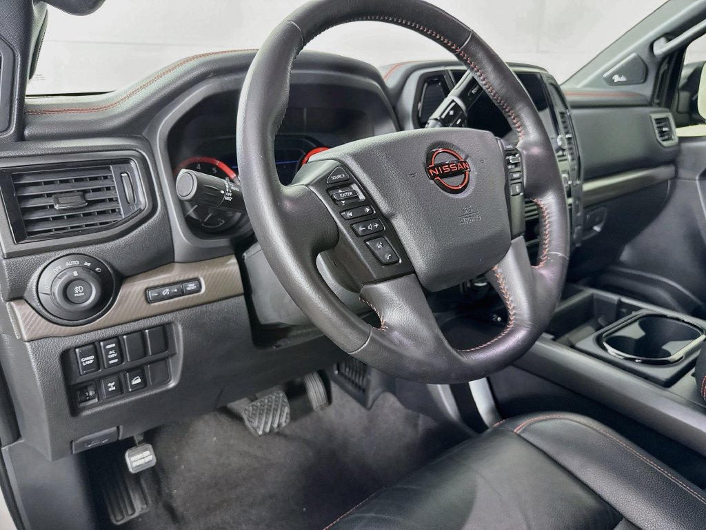Used 2024 Nissan Titan PRO-4X w/ Pro-4x Convenience Package AWD/4WD image 9