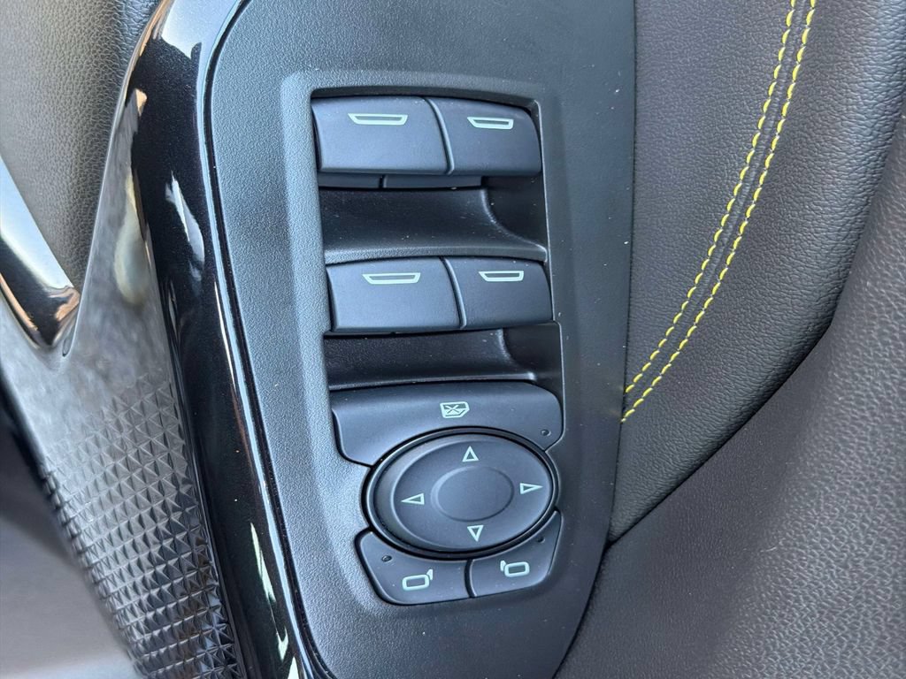 Used 2026 Chevrolet Trax LT w/ Sunroof Package FWD image 19