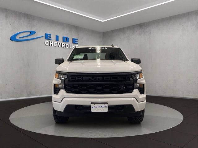 New 2026 Chevrolet Silverado 1500 Custom w/ Turbomax Blackout Package AWD/4WD video 2
