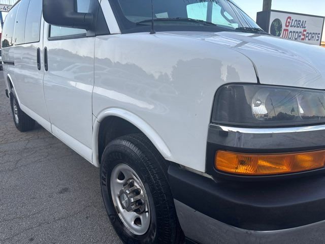 Used 2019 Chevrolet Express 3500 LT w/ LT Preferred Equipment Group image 10