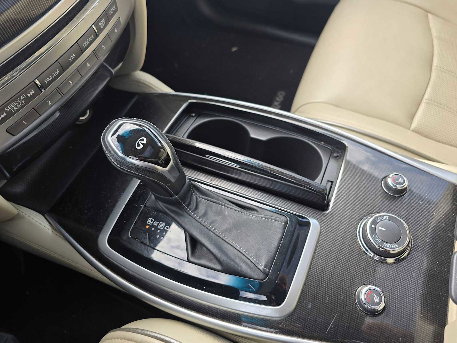 Used 2016 INFINITI QX60 AWD w/ Premium Plus Package image 32