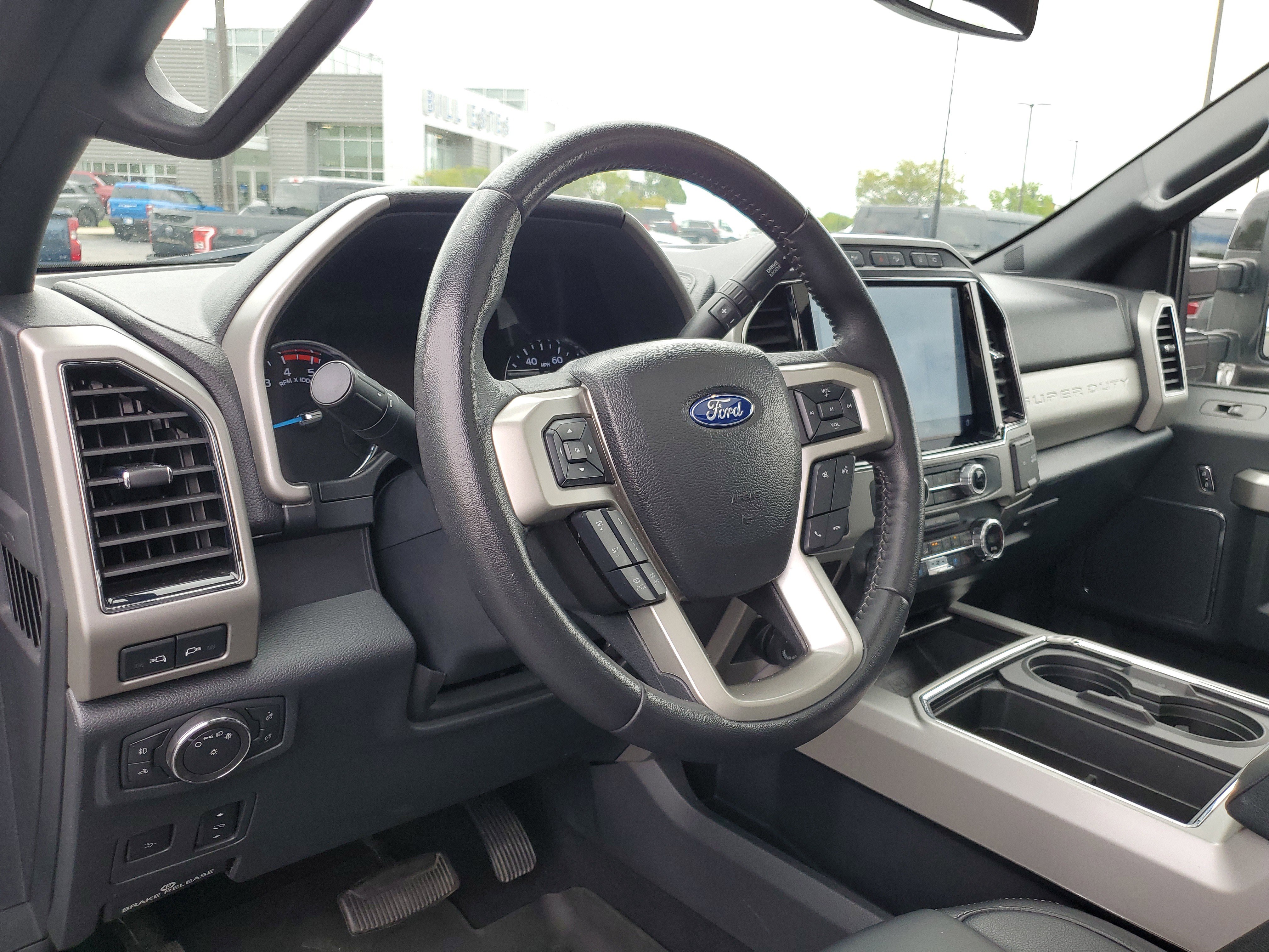 Used 2022 Ford F350 Lariat w/ Black Appearance Package AWD/4WD image 20