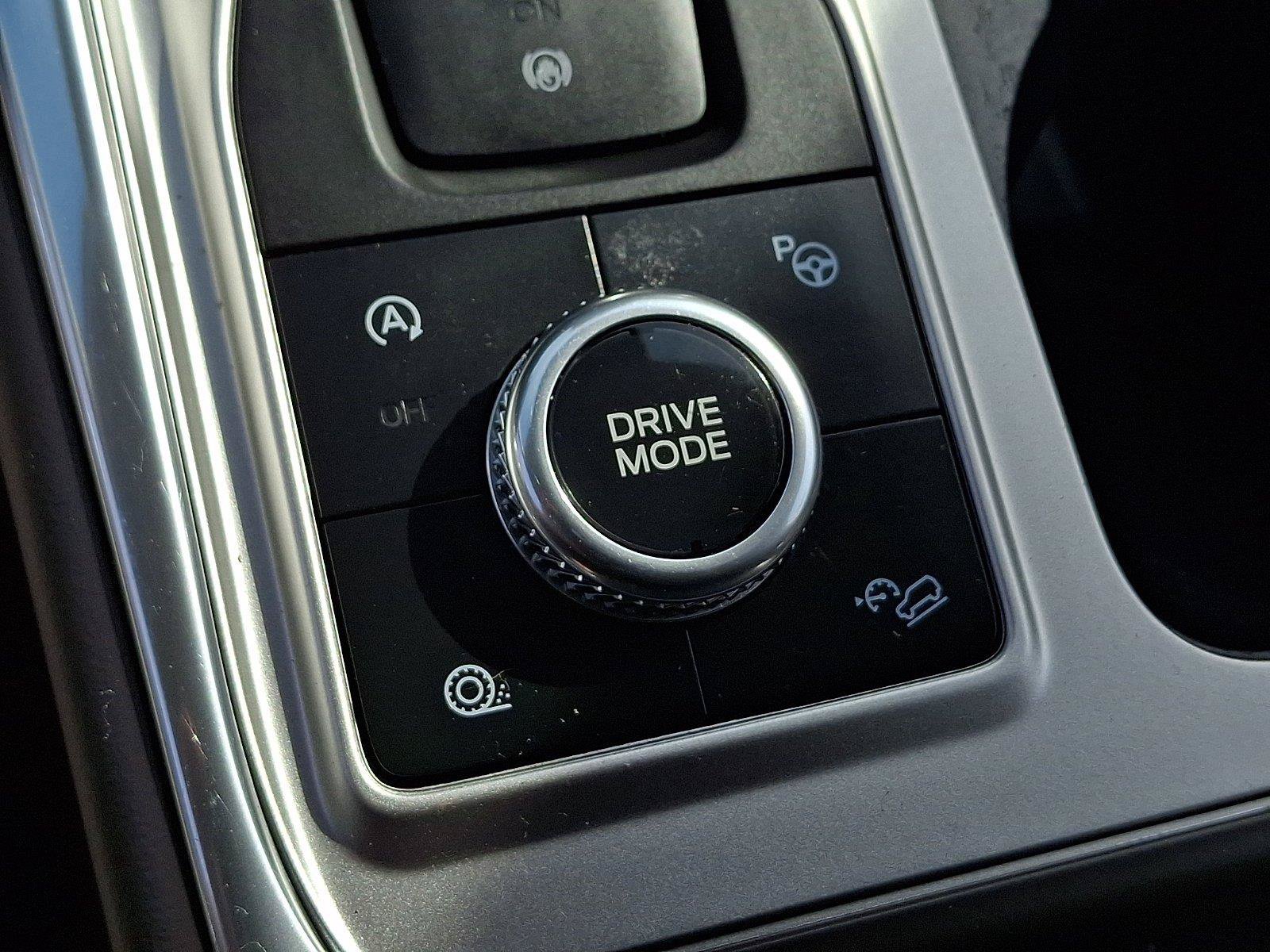 Used 2020 Ford Explorer Platinum w/ Premium Technology Package AWD/4WD image 27
