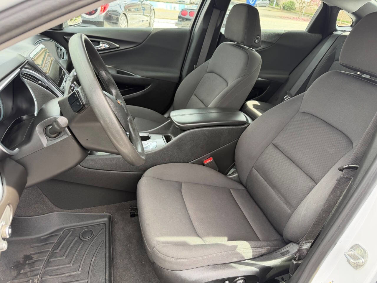 Used 2020 Chevrolet Malibu LT image 8