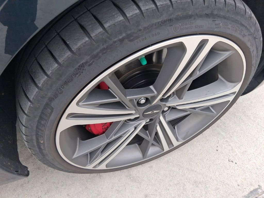 Certified 2025 Genesis G70 3.3T Advanced image 9