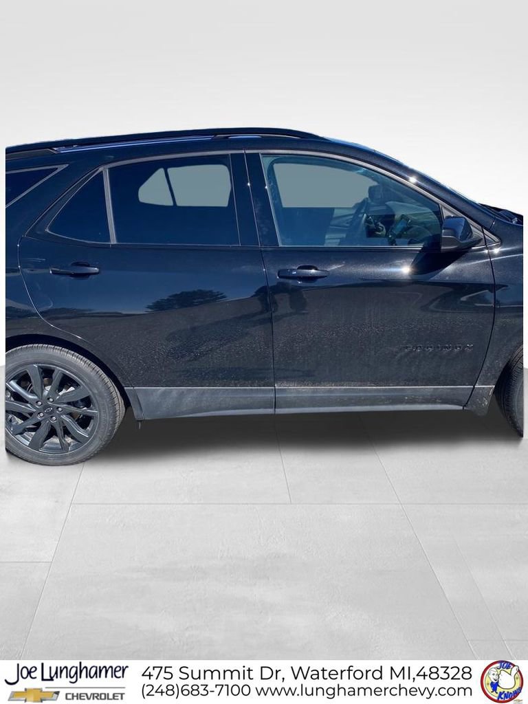 Used 2023 Chevrolet Equinox RS w/ LPO, Floor Liner Package image 2