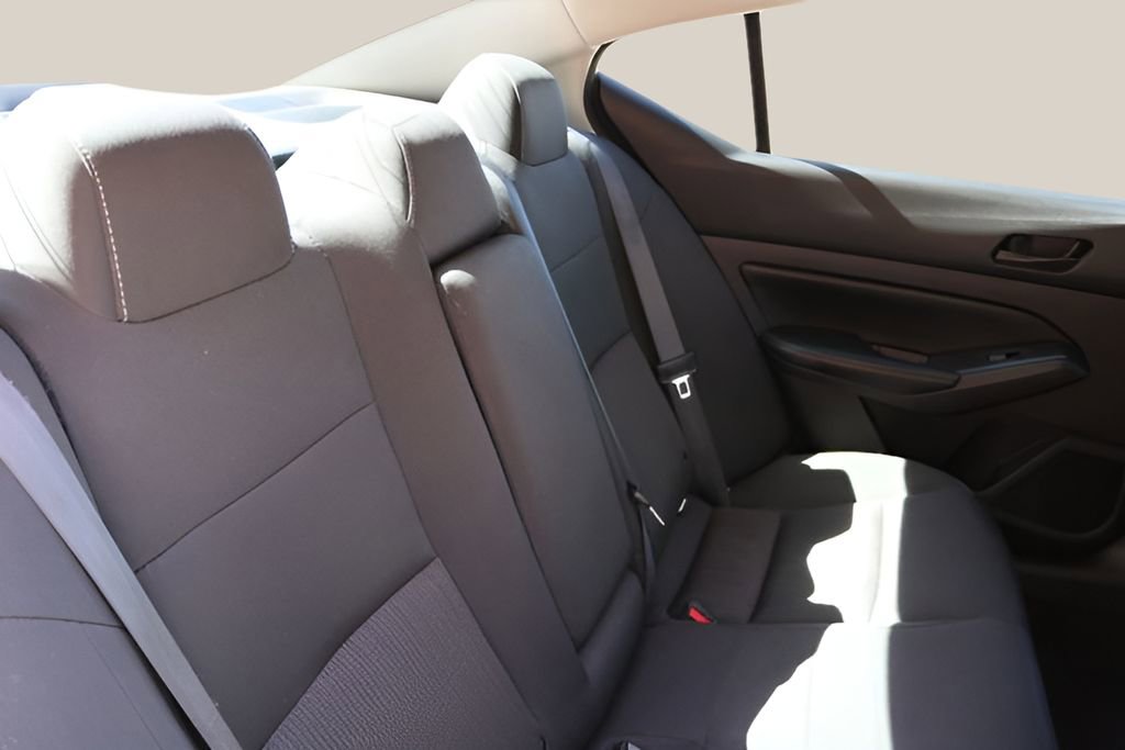 Used 2024 Nissan Altima 2.5 SV image 16