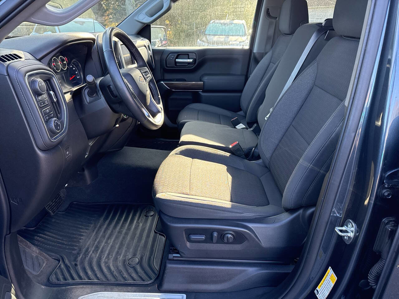 Used 2021 Chevrolet Silverado 1500 LT image 30