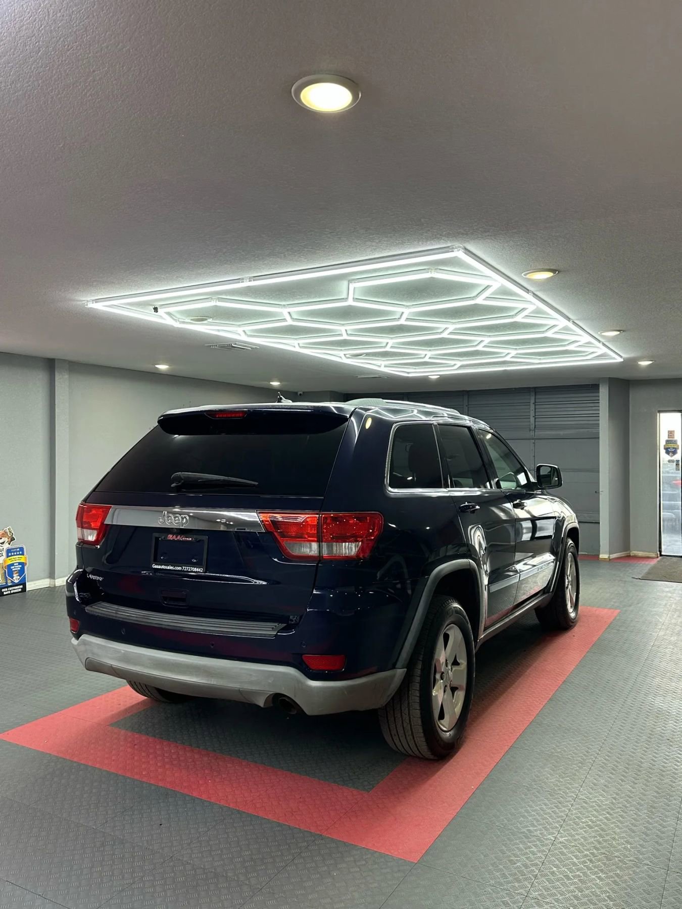 Used 2012 Jeep Grand Cherokee Laredo image 5