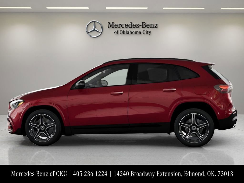 Used 2025 Mercedes-Benz GLA 250 4MATIC image 31