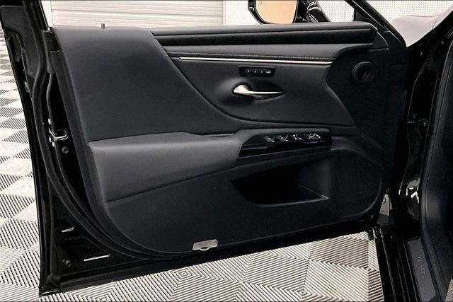 Used 2024 Lexus ES 350 w/ Premium Package image 20