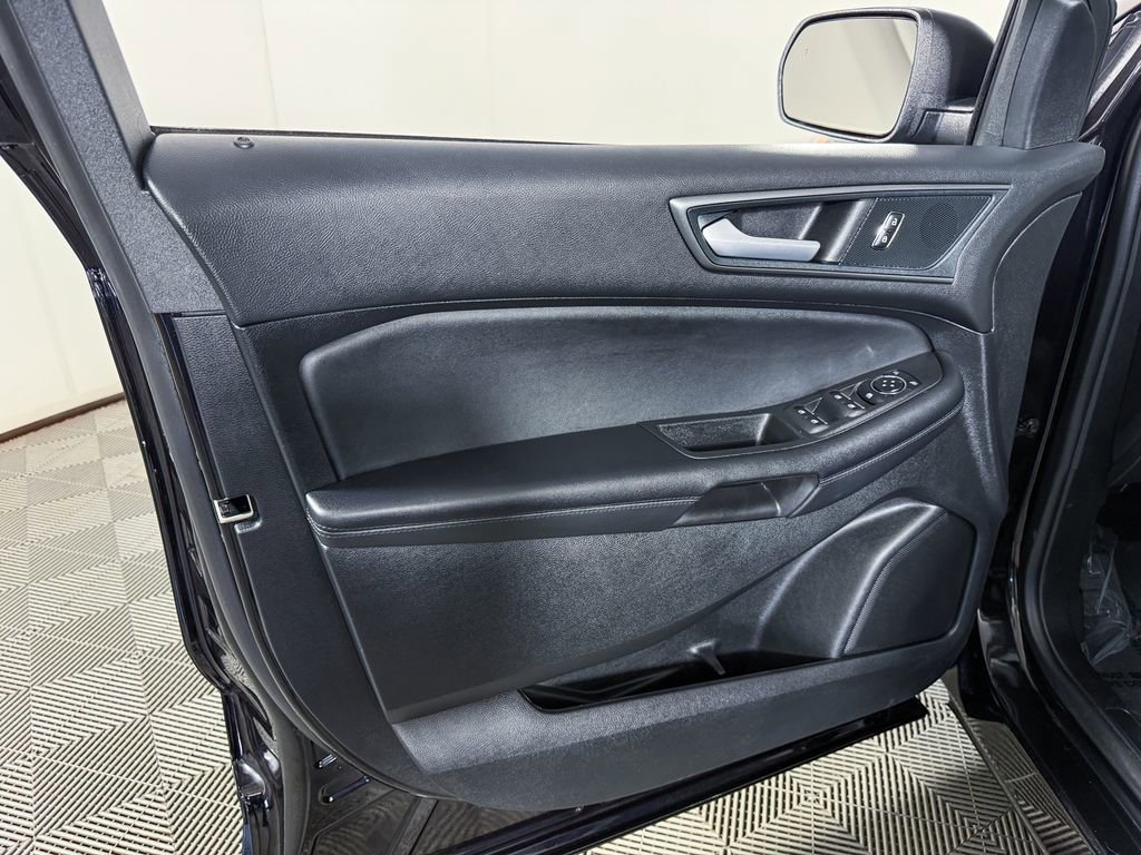 Used 2024 Ford Edge SE image 34
