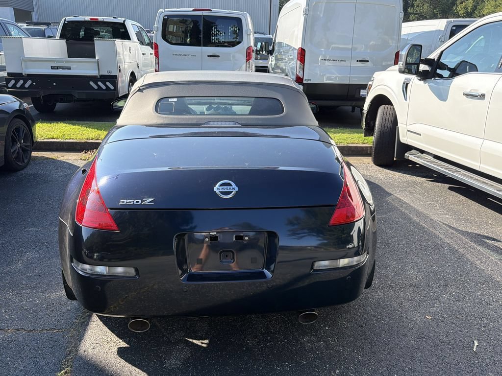 Used 2007 Nissan 350Z Touring RWD image 18