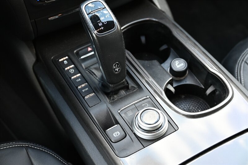 Used 2019 Maserati Ghibli S Q4 AWD/4WD image 34
