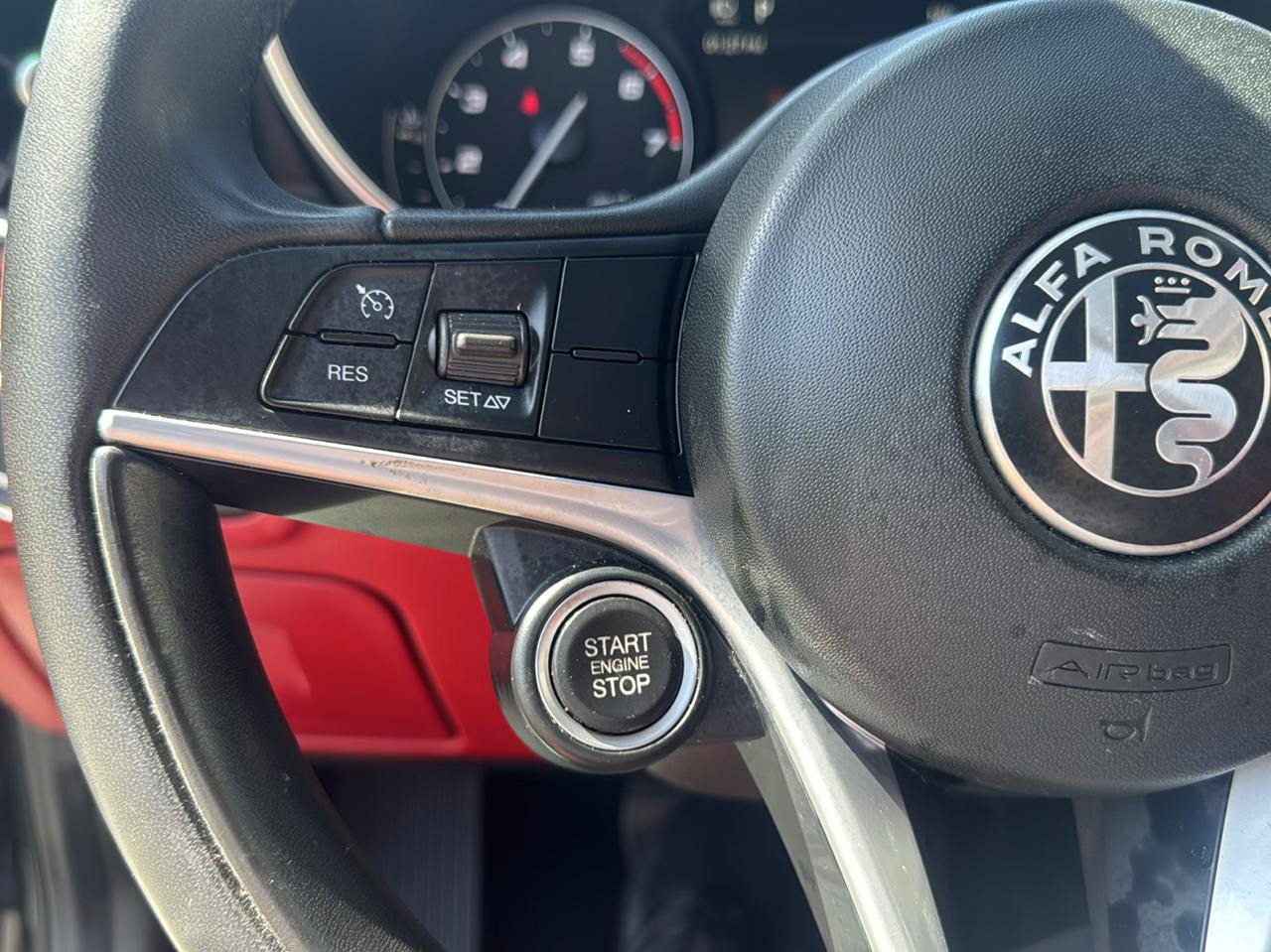 Used 2019 Alfa Romeo Giulia AWD w/ Cold Weather Package image 20