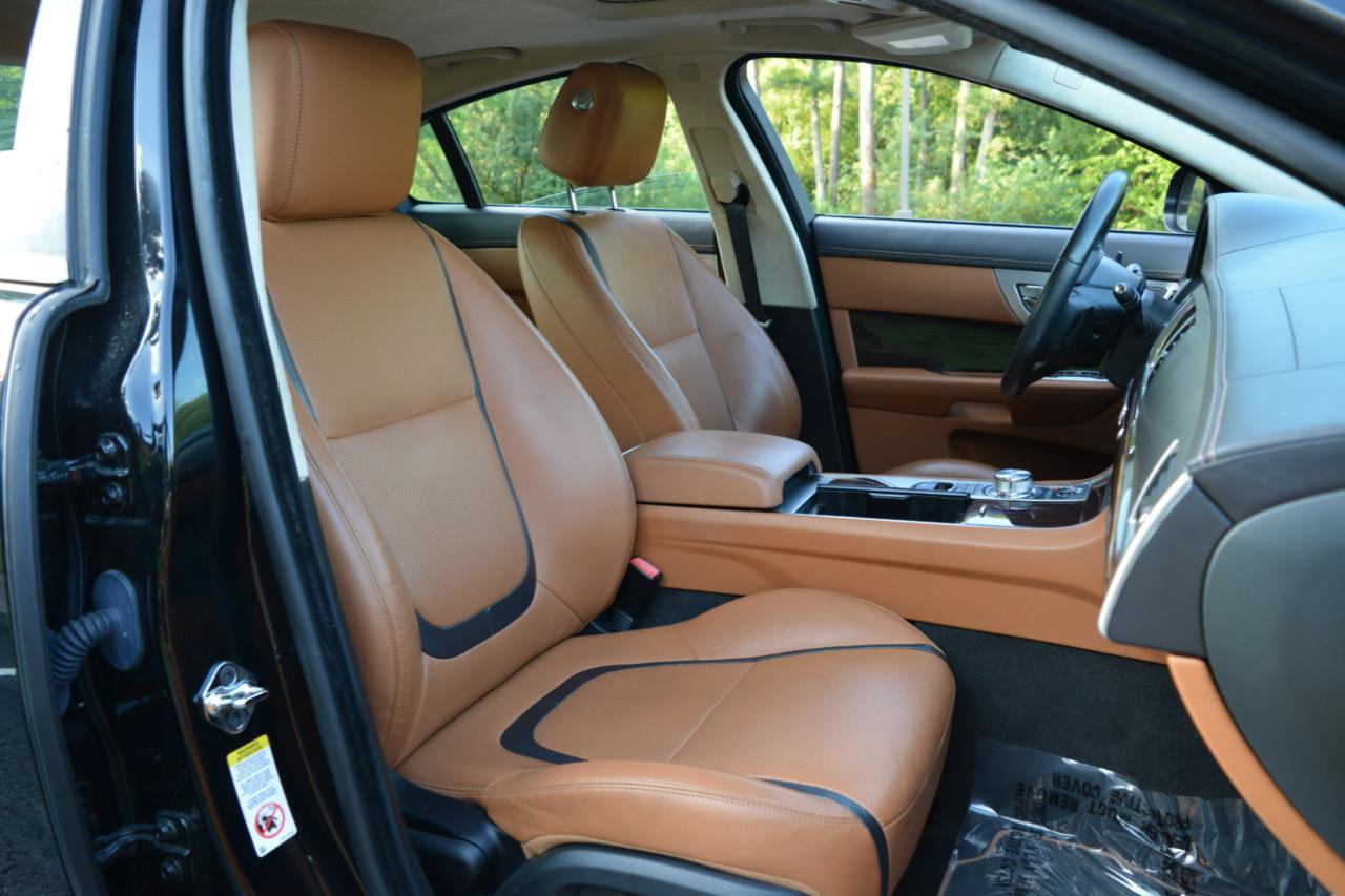 Used 2015 Jaguar XF Portfolio AWD/4WD image 18