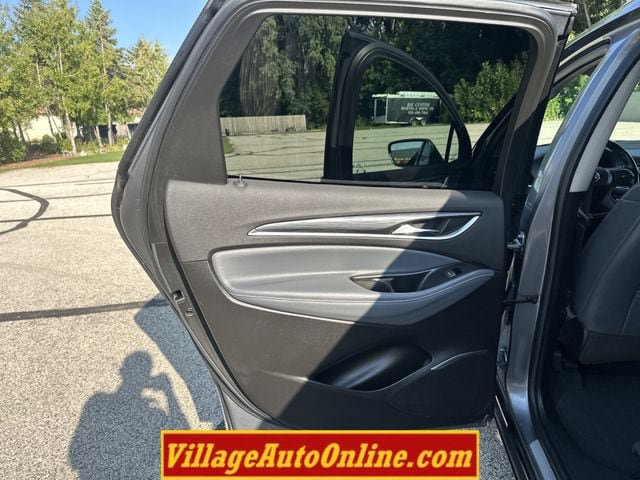 Used 2019 Buick Enclave Essence AWD/4WD image 31
