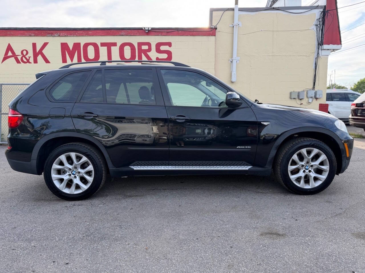 Used 2011 BMW X5 xDrive35i AWD/4WD image 9