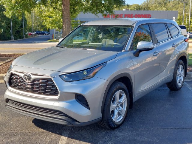 Used 2023 Toyota Highlander L FWD image 7