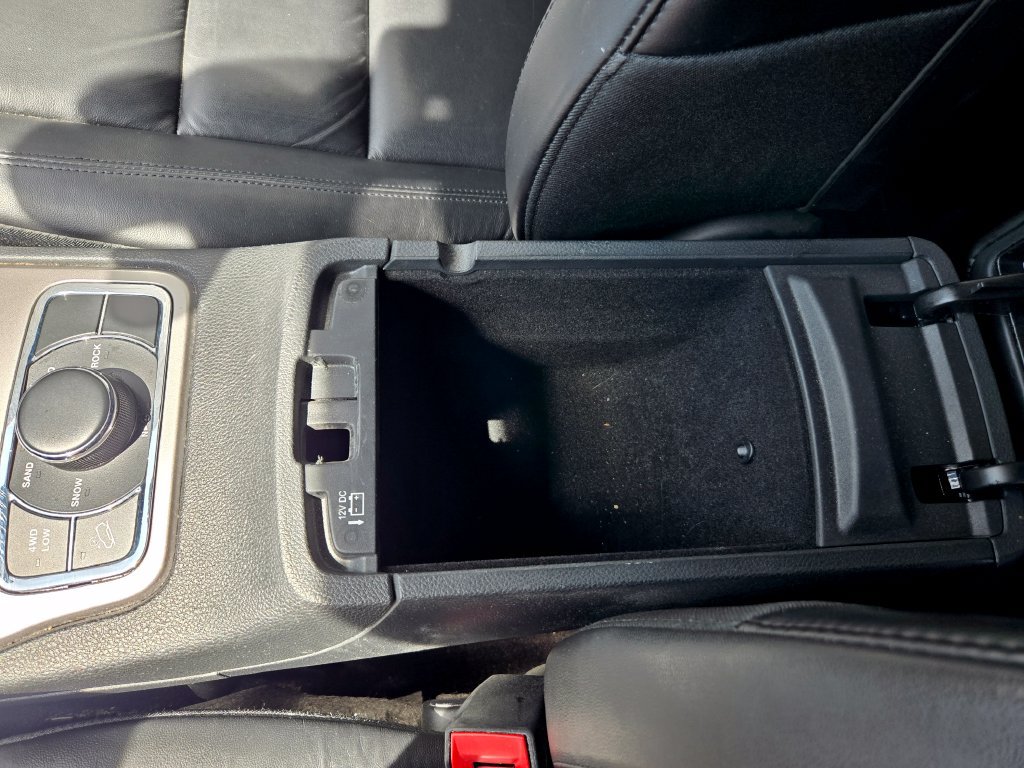 Used 2019 Jeep Grand Cherokee Limited w/ Trailer Tow Group IV AWD/4WD image 33