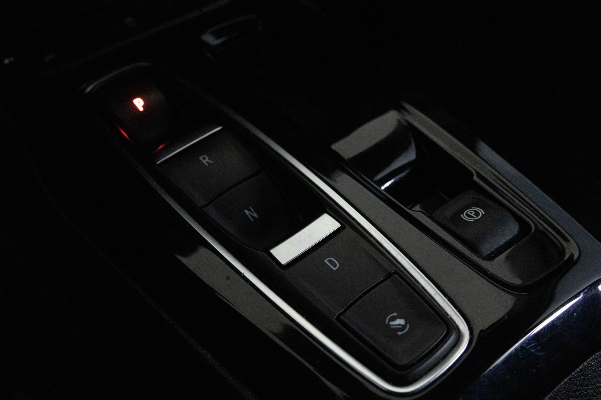 Used 2022 Chevrolet Bolt EUV Premier w/ Sun & Sound Package image 26