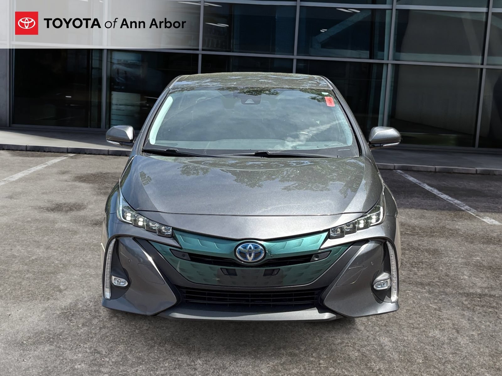 Used 2017 Toyota Prius Prime Advanced w/ Carpet Mat Package FWD image 6