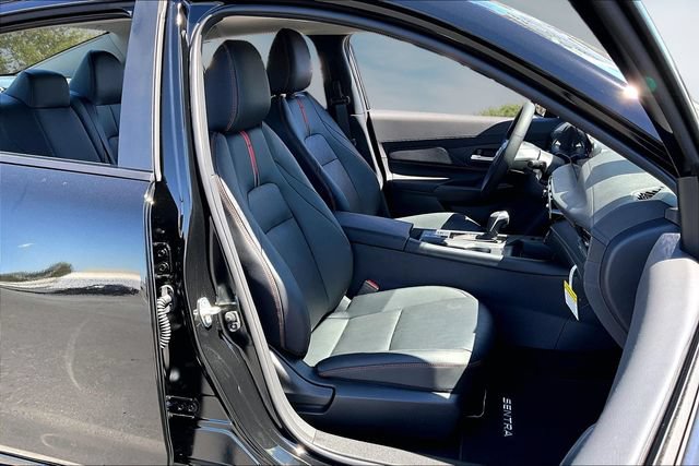 New 2027 Nissan Sentra SR w/ SR Premium Package FWD image 9