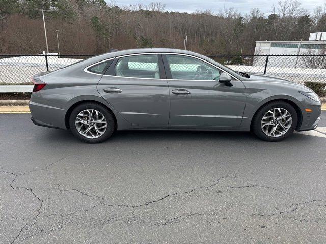 Used 2022 Hyundai Sonata SEL w/ Convenience Package image 3