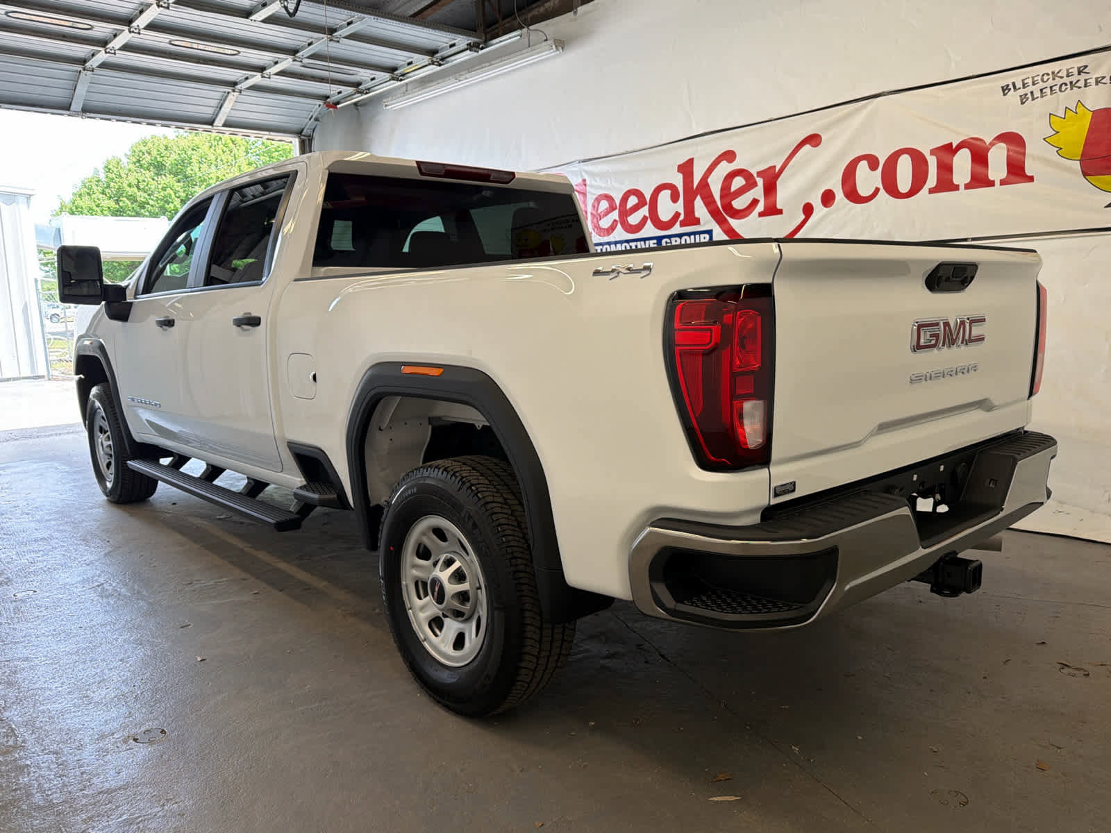 New 2026 GMC Sierra 2500 Pro AWD/4WD image 11