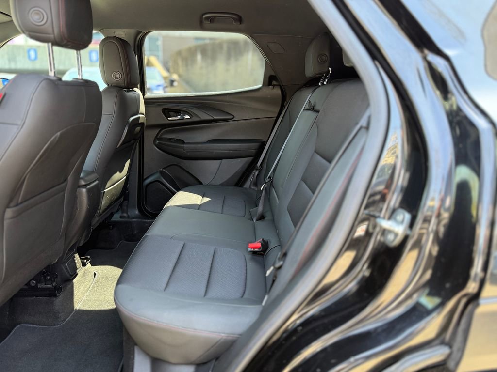Used 2023 Chevrolet TrailBlazer RS w/ Convenience Package FWD image 24