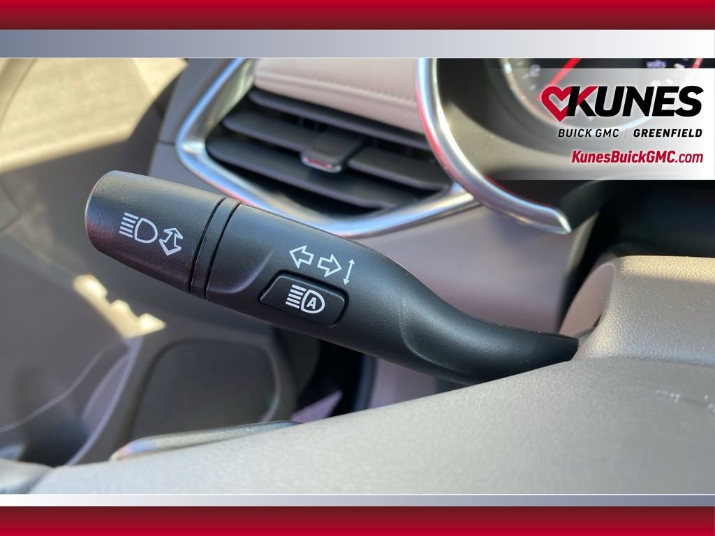 Used 2024 Chevrolet Malibu LT image 23