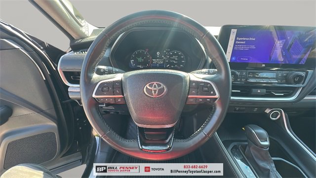 Used 2024 Toyota Grand Highlander Limited image 17